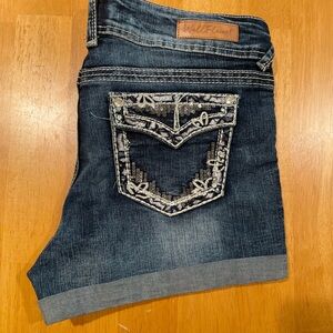 Wallflower Denim Jean Short Shorts - size 9